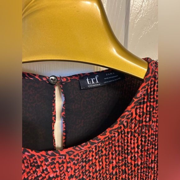 Zara Red and Black Cheetah Long Sleeve Size Small - Picture 4 of 6